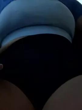 Freechat kim_monti on StripChat