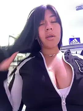 Freechat kim_monti on StripChat