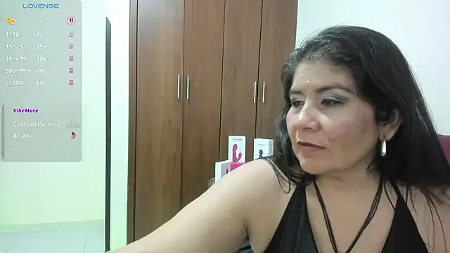 Freechat kiraGeiner on StripChat