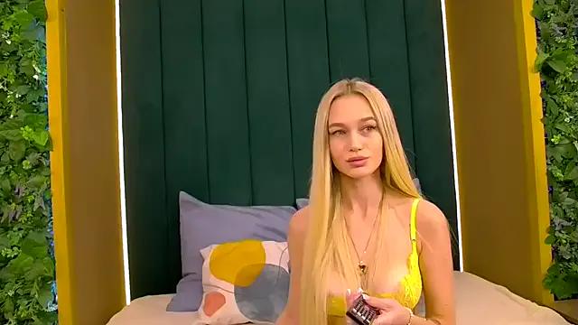 StripChat KristinaDane is Private KristinaDane — doggy