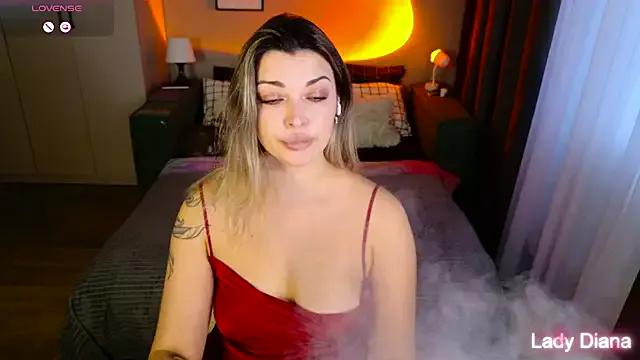 StripChat LadyDiLancaster is Freechat LadyDiLancaster — i love feel you* Please make me smile