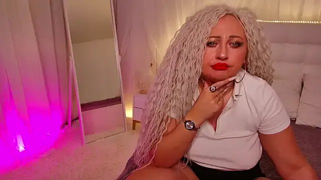 Lilit_1Love on StripChat 