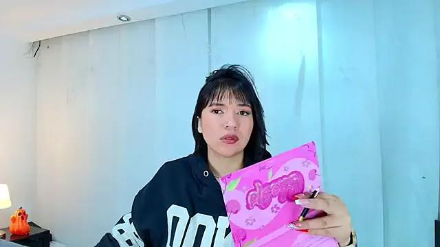 Freechat lina_bedoya_ on StripChat