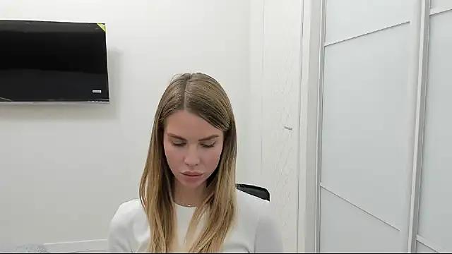 Freechat LinaBey on StripChat