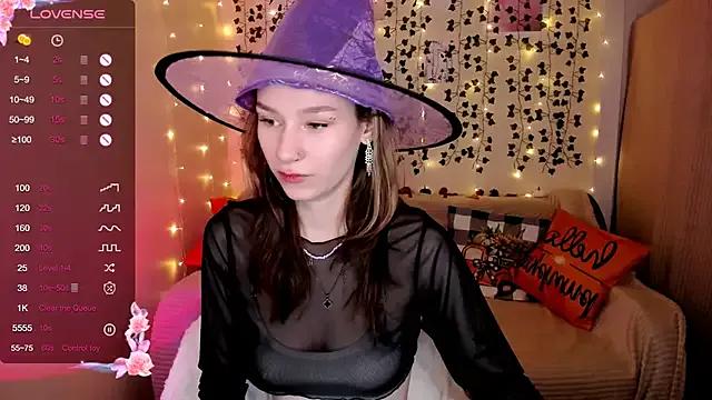 Freechat LinaBlossom_ on StripChat