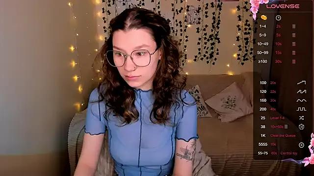 Freechat LinaBlossom_ on StripChat