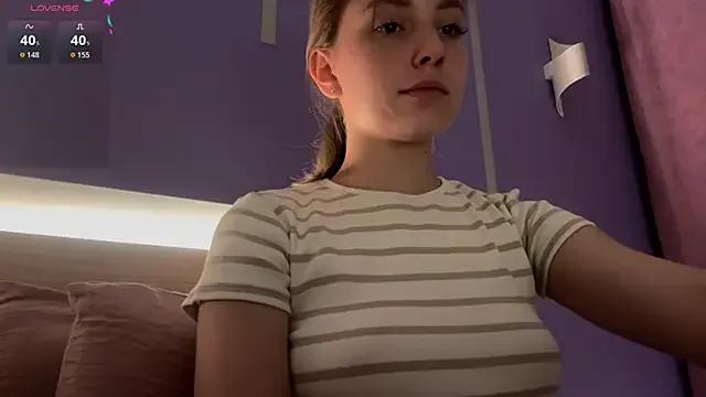 Freechat LinaMoonBlessed on StripChat