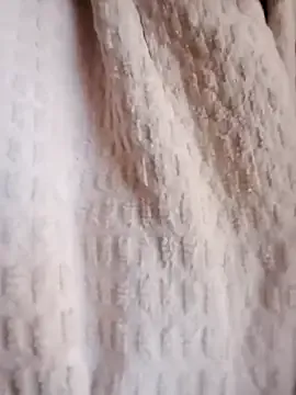 Freechat Lindagirlcum on StripChat