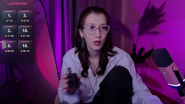 Freechat lissaros on StripChat