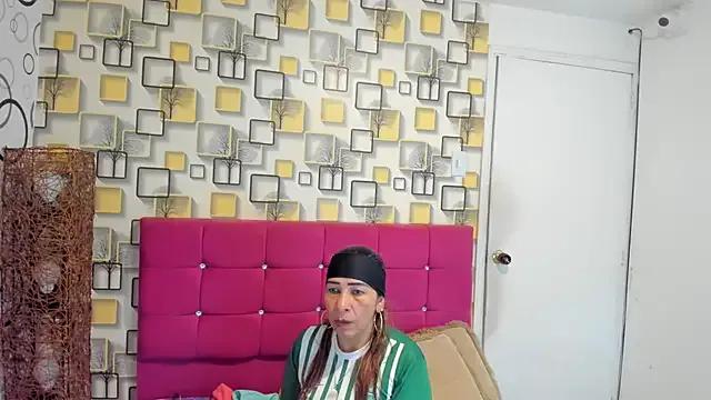 Freechat LITLESTAR on StripChat