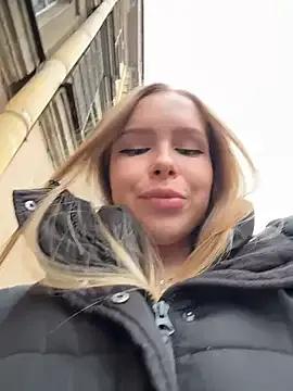 StripChat Liza_risky is Freechat Liza_risky — UNZIP TOP+MASSAGE BOOBS