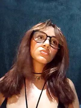 lola_mamadas on StripChat