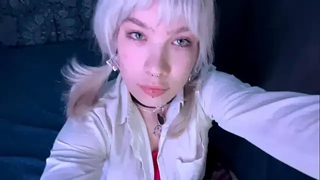 LolaDollyMur on StripChat 
