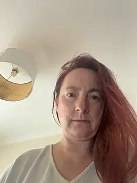 LouiseTswing — Freechat on StripChat