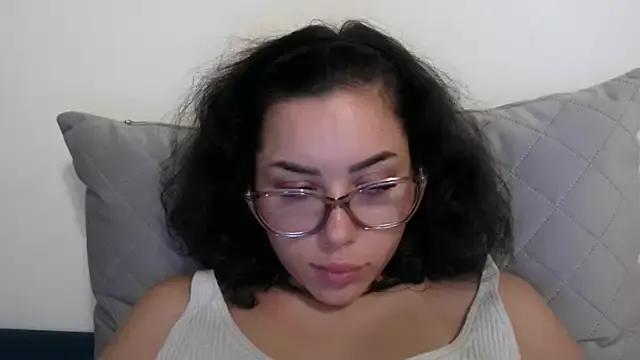 LovelyJulliette — open ass