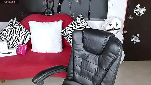 Freechat LunaSub69_ on StripChat