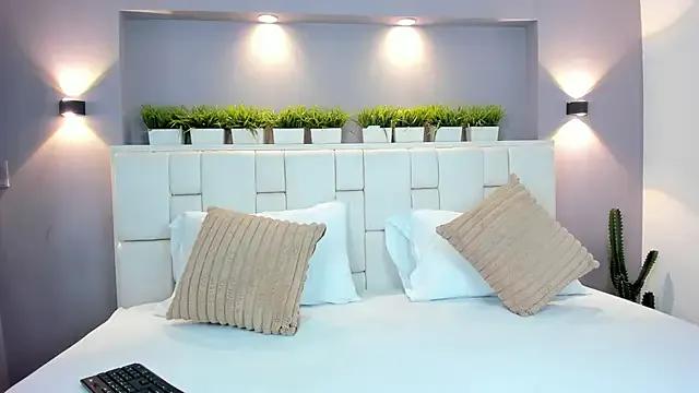 LunnaBlake on StripChat 