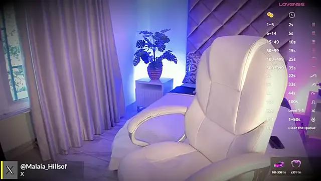 Freechat malaia_hills on StripChat