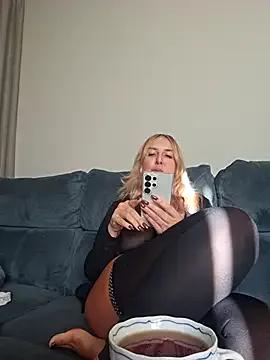 Freechat MariaRichi_ on StripChat