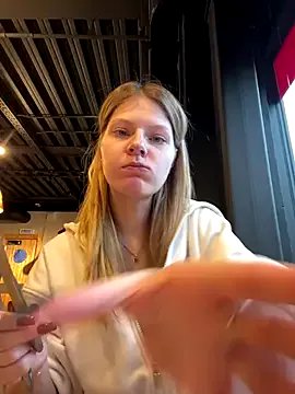 Freechat MaryHiggins on StripChat