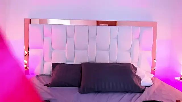 Freechat mia_everly on StripChat