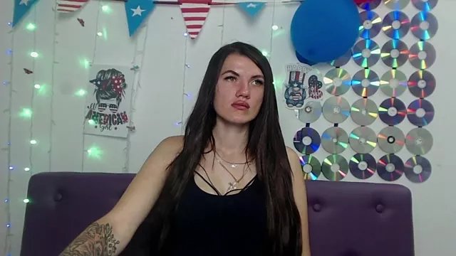 Freechat MilaLoona on StripChat