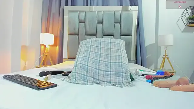 Freechat milfhorny_69 on StripChat