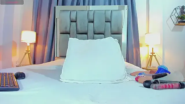 Freechat milfhorny_69 on StripChat