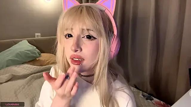 Freechat Milkmoriee on StripChat