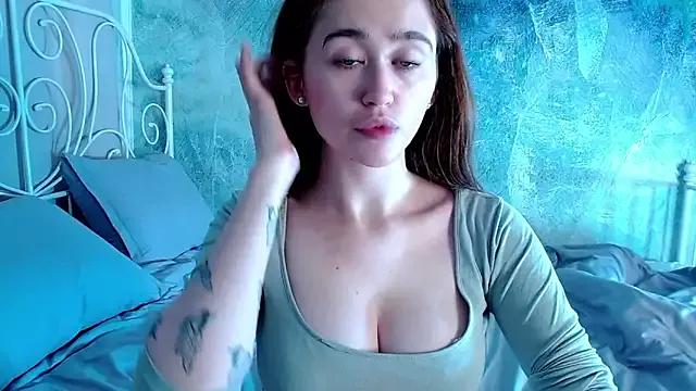 StripChat millllina is Freechat millllina — new MacBook