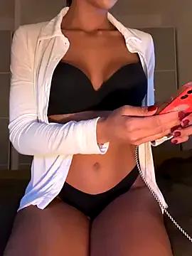 StripChat Minaaaa02 is Freechat Minaaaa02 — ma petite chatte de chienne