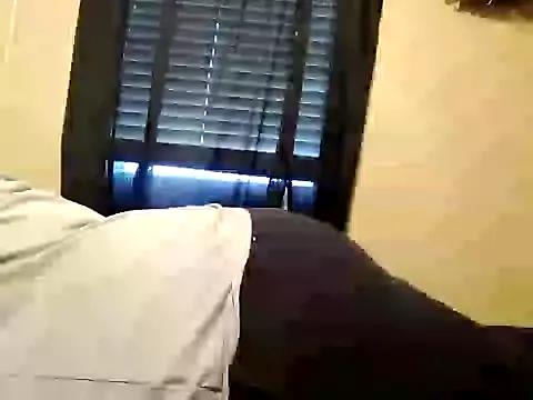 Freechat missthickness35_Pika on StripChat