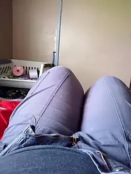 Freechat missthickness35_Pika on StripChat