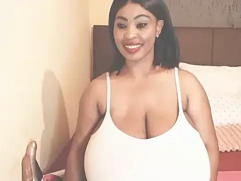 MissTits on StripChat