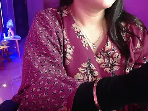 Freechat Mitikaa on StripChat