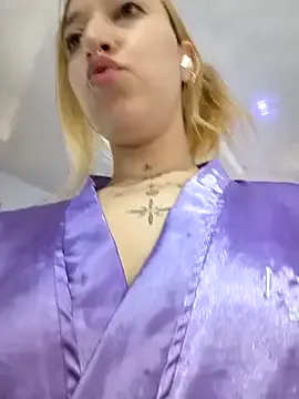 Freechat MollyCruz on StripChat