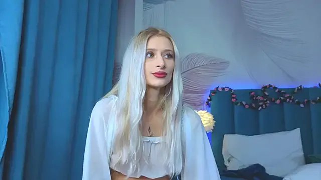 Freechat Monica_Leen on StripChat