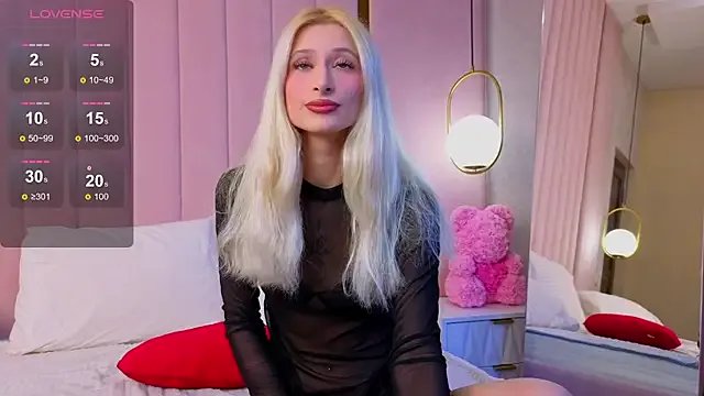 Freechat Monica_Leen on StripChat