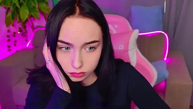 Freechat MonikaCarter on StripChat