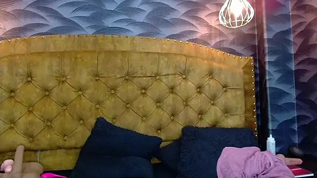 Freechat NahomiFireSex on StripChat