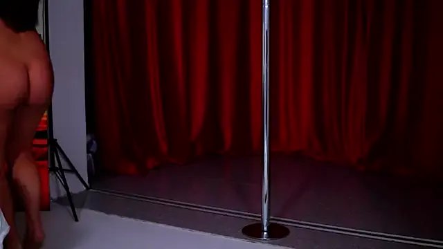 Freechat NatyDesiree on StripChat