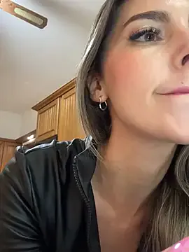 Freechat nicole_98 on StripChat