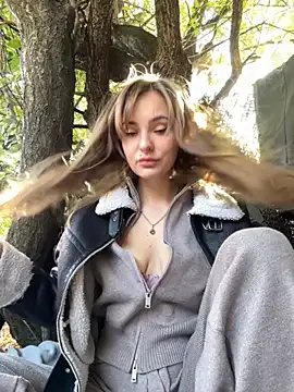 Freechat Night_dreams on StripChat