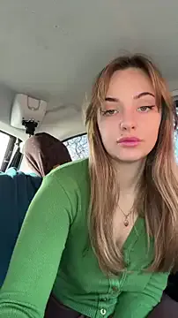 Freechat Night_dreams on StripChat