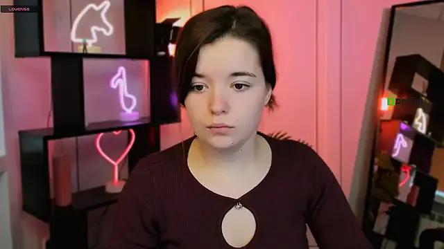 nika-still on StripChat