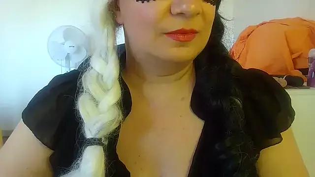 Ninalapiccolina on StripChat