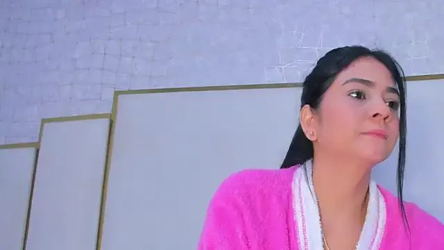 Freechat paola_rodriguez on StripChat