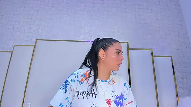 Freechat paola_rodriguez on StripChat