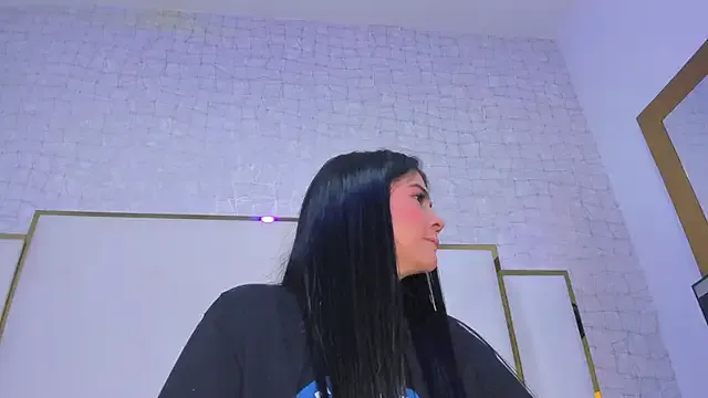 Freechat paola_rodriguez on StripChat