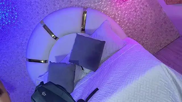 Freechat paulina_cano on StripChat